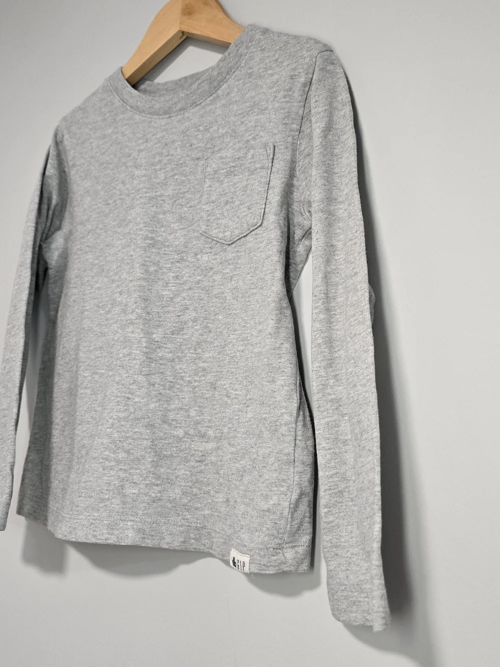 GAP Kids Heather Gray L-Sleeve Pocket Tee Soft Cotton. Back To School.